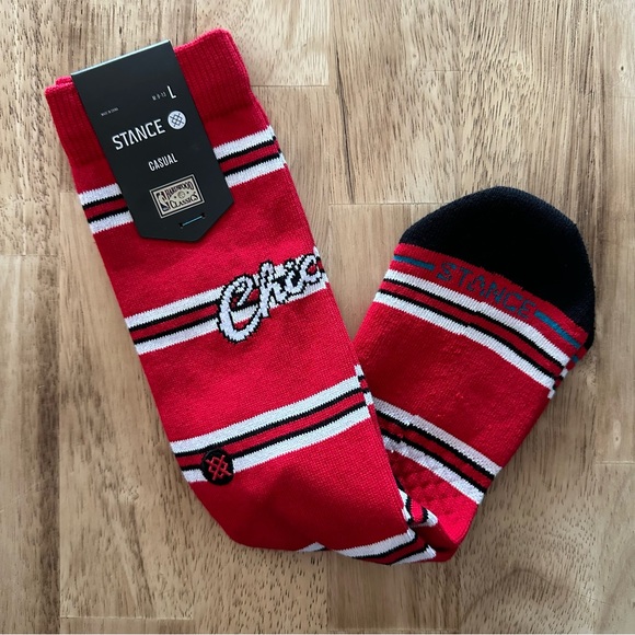 Stance x NBA Chicago Bulls Cryptic Crew Socks 1 Pair Mens Size L 9 - 13 Hardwood - Picture 2 of 5